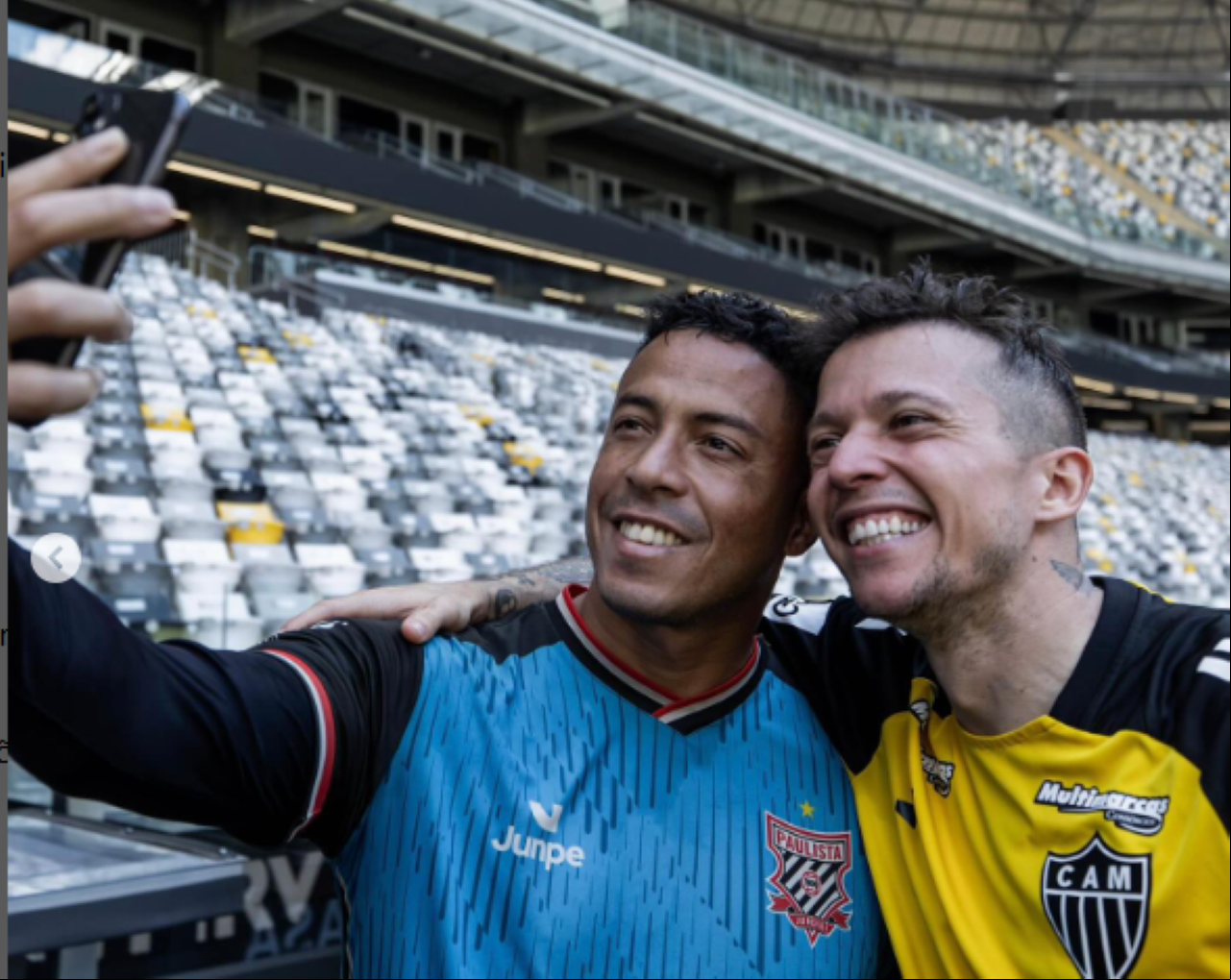O goleiro Lee e o meia Bernard foram companheiros no título da Libertadores de 2013