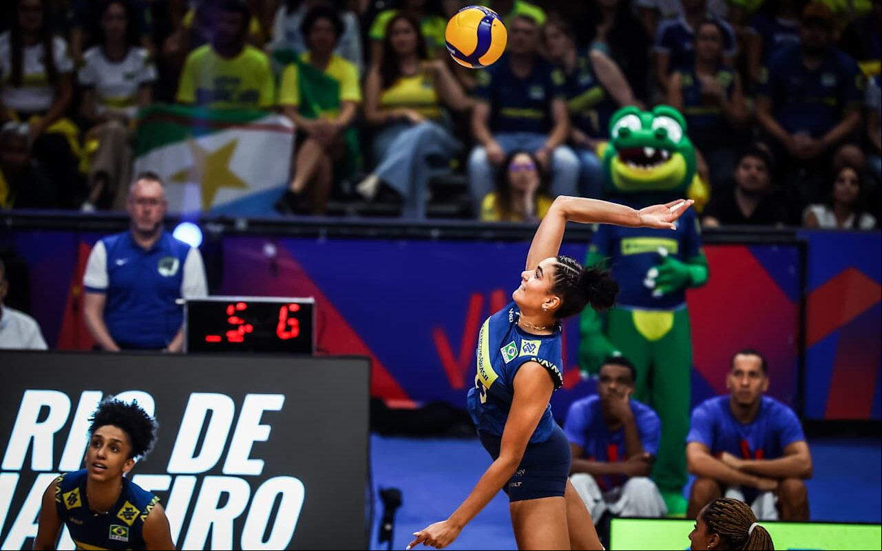 Brasil enfrenta Itália na VNL feminina (foto: VNL)