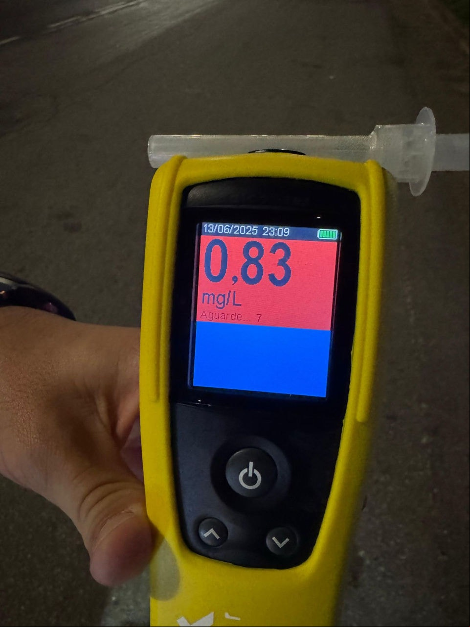 Bafômetro constatou 0,83mg/L, o que configura crime de trânsito