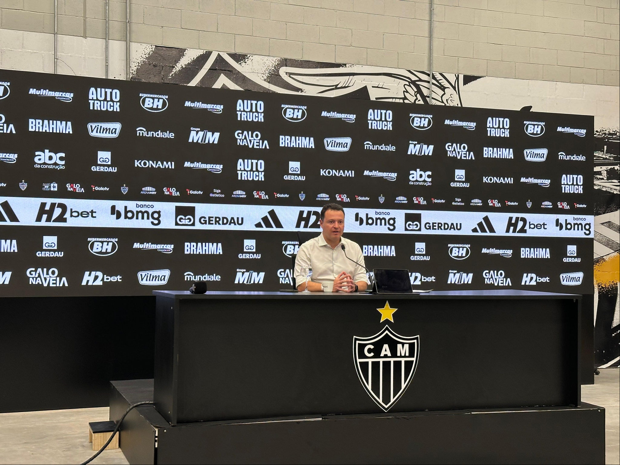 Rafael Menin, um dos principais gestores da SAF do Atlético, e coletiva de imprensa