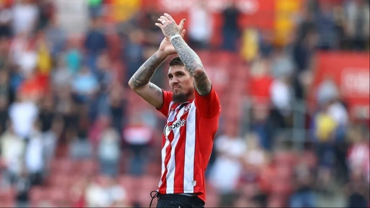 Zagueiro Lyanco em ação pelo Southampton; jogador de 27 anos está acertado com o Atlético