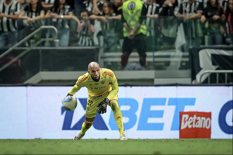O goleiro Everson vem sofrendo duras críticas de parte da torcida pelas recentes atuações