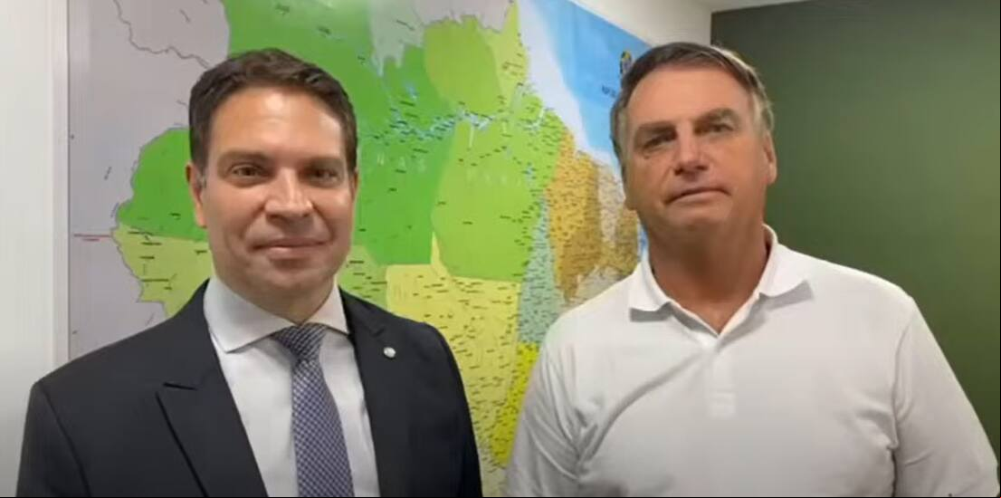 O ex-presidente Jair Bolsonaro e o deputado federal Alexandre Ramagem (PL-RJ), que é pré-candidato à Prefeitura do Rio de Janeiro