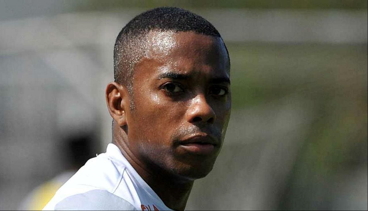 Robinho pode cumprir prisão no Brasil